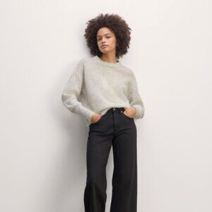 Everlane - The Cocoon Crew in Alpaca - Color Almond - Size XS